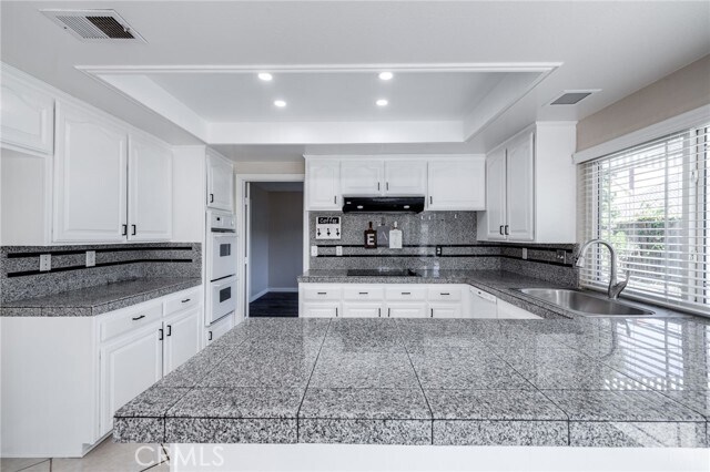 Building Photo - 17152 Englewood Cir