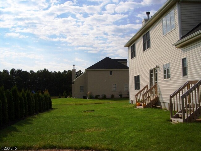 Building Photo - 16 Gumble Ct