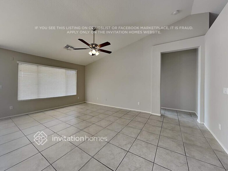 Building Photo - 1655 E Redfield Rd