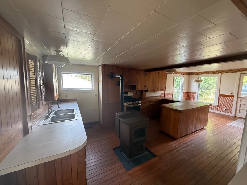 Building Photo - 23217 Village Rd