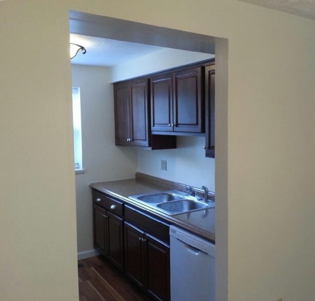 Kitchen3 - 505 Bayberry Ln