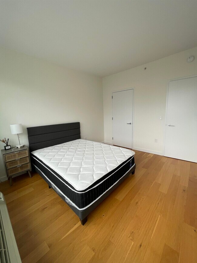 Building Photo - 110 1st St