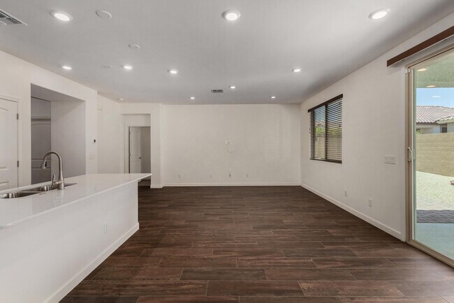 Building Photo - 20396 W Brittlewood Ave