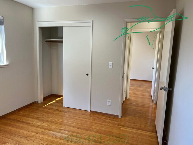 Building Photo - 7941 Woodlark Way