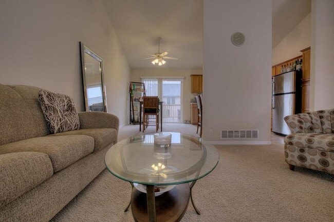 Building Photo - 4613 Springview Dr
