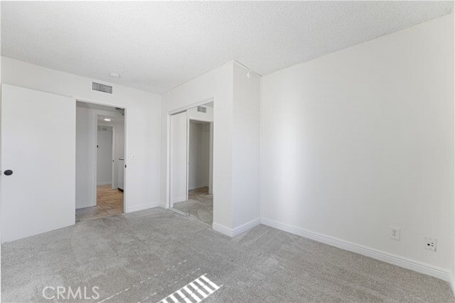 Building Photo - 12832 King Canyon Rd