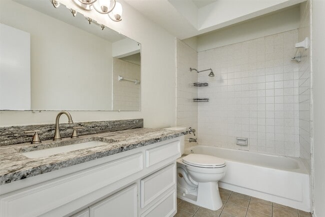 Building Photo - 2904 Tisinger Pl