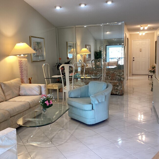 Building Photo - 15235 Lakes of Delray Blvd