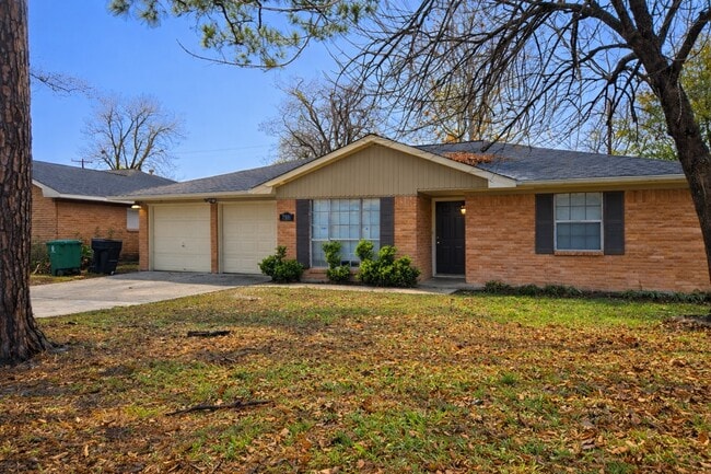 Building Photo - 7306 Troulon Dr