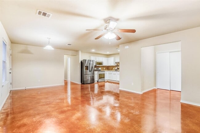 Building Photo - 4620 Best Way