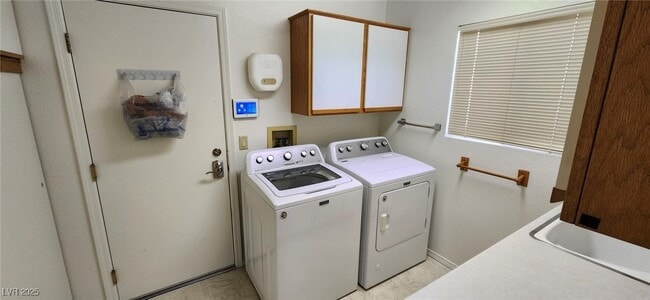 Building Photo - 9308 Cactus Wood Dr