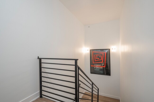 Building Photo - 4432 Lancaster Ave