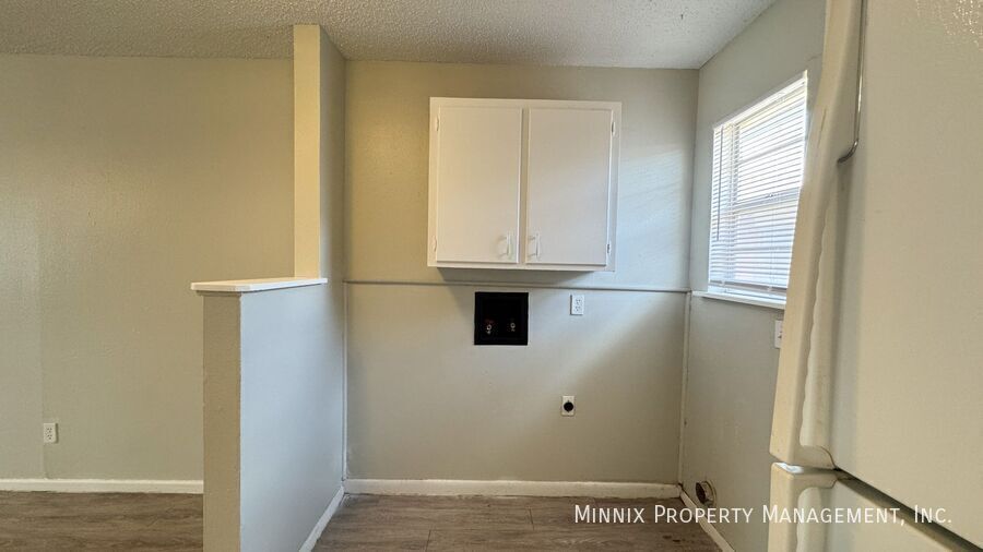 Building Photo - 2408 W 16th St