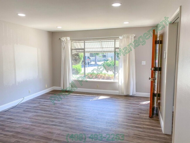 Building Photo - 817 Harrison St