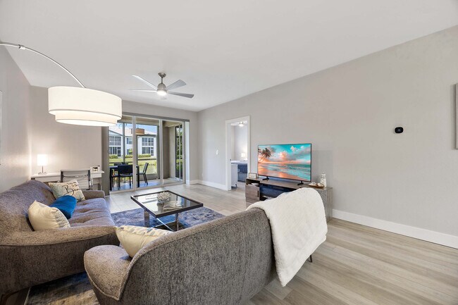 Building Photo - 886 Tanbark Dr