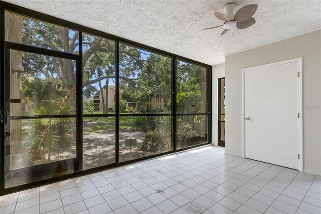 Building Photo - 2319 Beneva Terrace