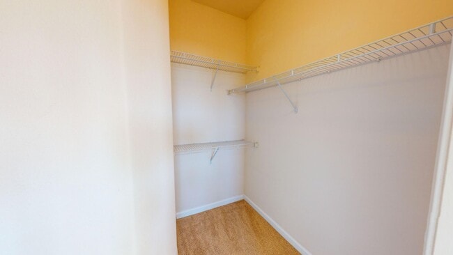 Building Photo - Welcome home to this charming 2-bedroom, 2...