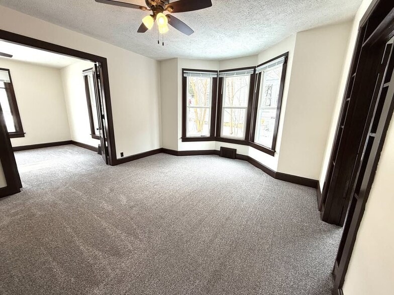 Building Photo - 752 McSorley St