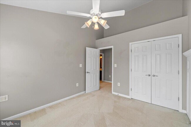 Building Photo - 43134 Shadow Terrace