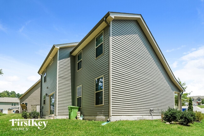 Building Photo - 4301 Sir Julian Ct