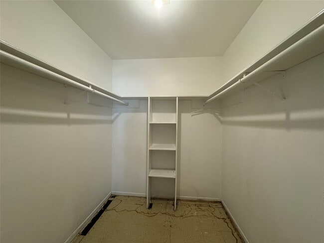 Building Photo - 6405 Westward St