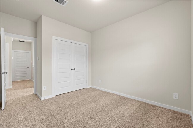 Building Photo - 10013 Rustic Charm St