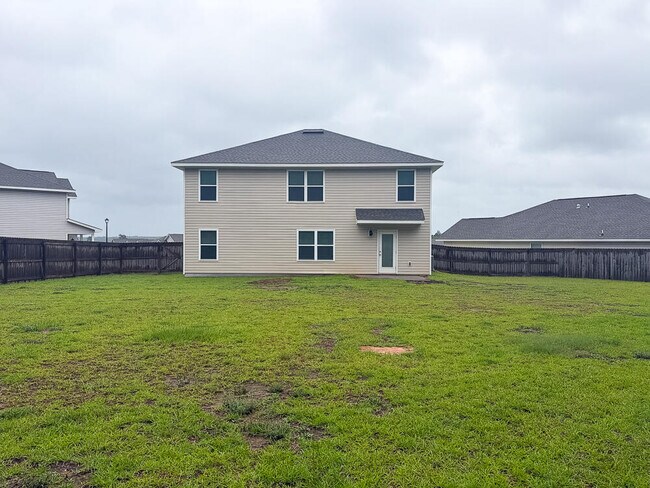 Building Photo - 4694 Malay Cir