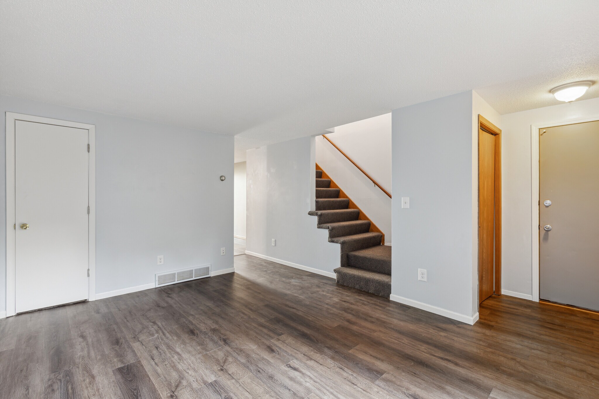 Building Photo - 212 12th St