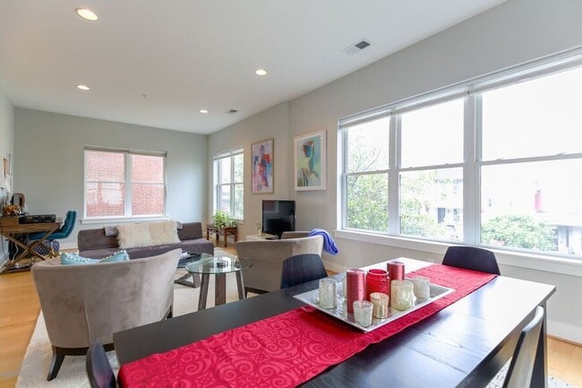 Building Photo - 3579 13th St NW
