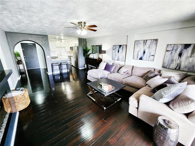 Building Photo - 4651 1st St NE