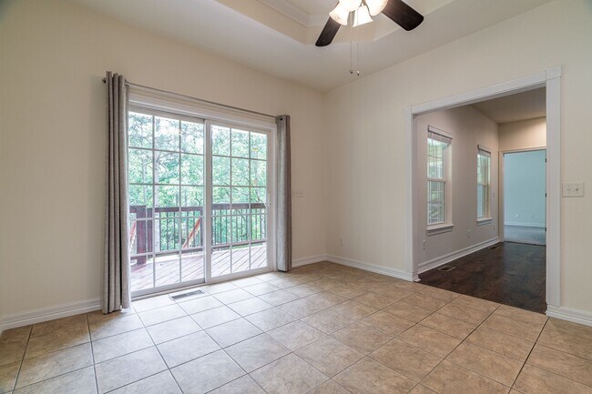 Building Photo - Immaculate 3 Bedroom Bella Vista Home! Amazing back patio!