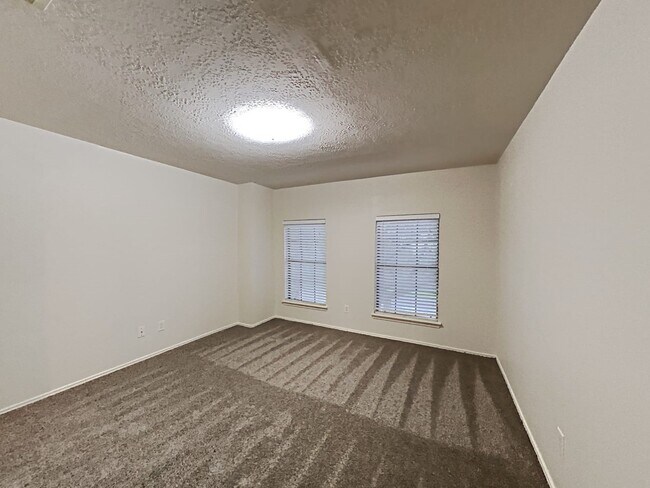 Building Photo - 9818 Golden Prairie Ln