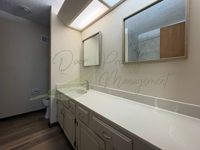Building Photo - SPACIOUS LAYOUT