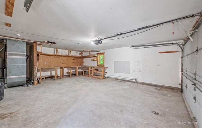 Building Photo - 548 N Hainesville Rd
