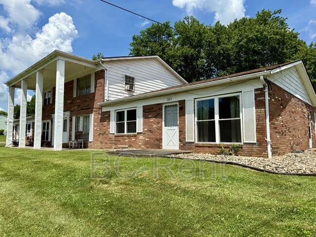 Building Photo - 124 Edgewood Cir