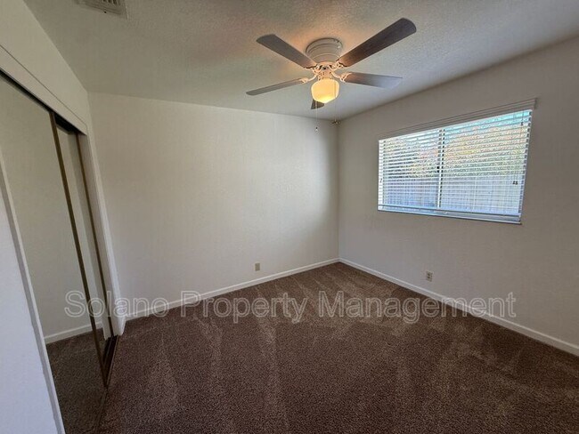 Building Photo - 500 Bella Vista Dr