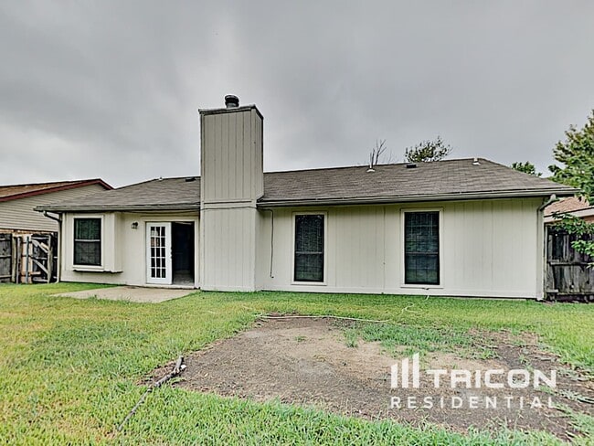 Building Photo - 227 Lemon Dr