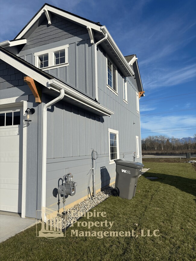 Building Photo - 1650 Irvine Wy