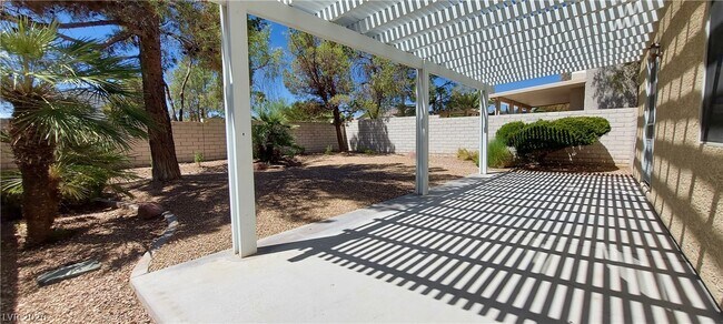 Building Photo - 8917 Picket Fence Ave