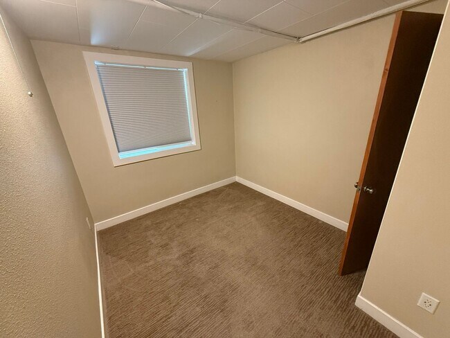 Building Photo - Coming Soon! 5 Bedrooms, 2 Bathrooms, and ...
