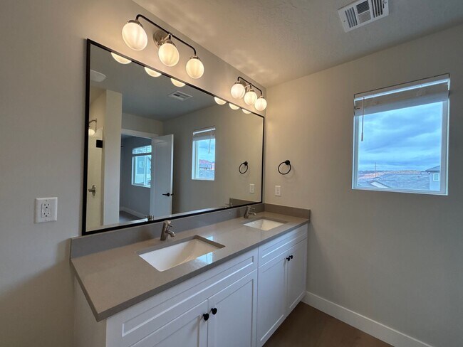 Building Photo - BRAND NEW END TOWNHOME FOR RENT + HALF OFF FEBRUARY RENT!