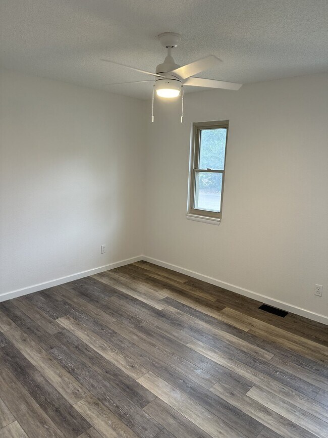 Building Photo - Cute Castle Rock Home