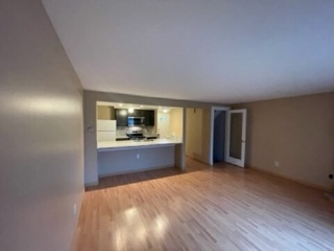 Building Photo - 532 Topaz Ln