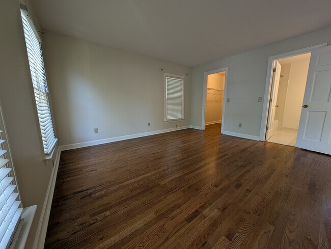 Building Photo - 407 Clairton Ct