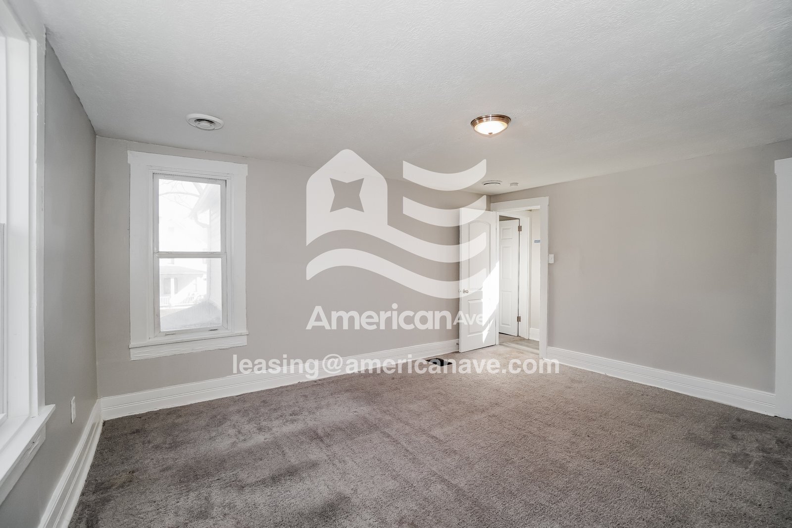 Building Photo - 602 King St