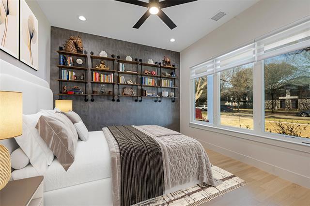 Building Photo - 3111 Hedgerow Dr