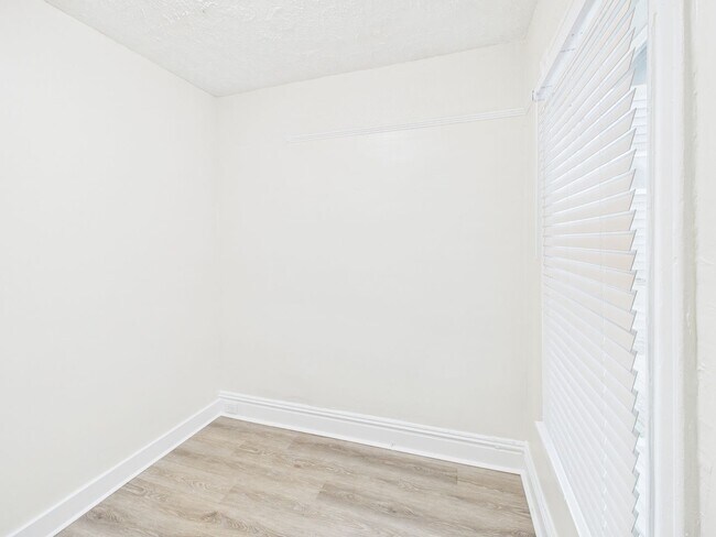 Building Photo - 1917 Boston Ave