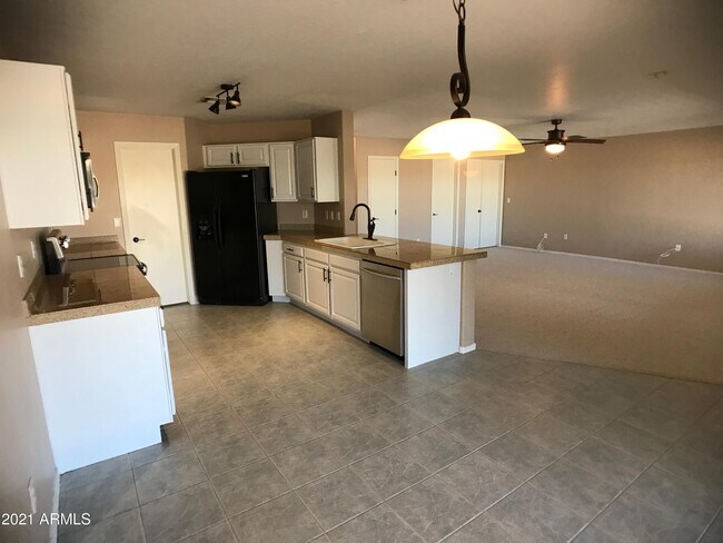 Building Photo - 1346 S Palomino Creek Dr