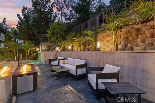 Building Photo - 3435 Oakmont View Dr