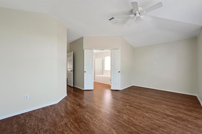 Building Photo - 14721 Yora Dr